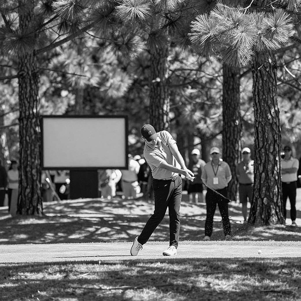Golf chuyên nghiệp và khoảng trống dữ liệu: Khi con số đẹp che giấu sự thật trên sân